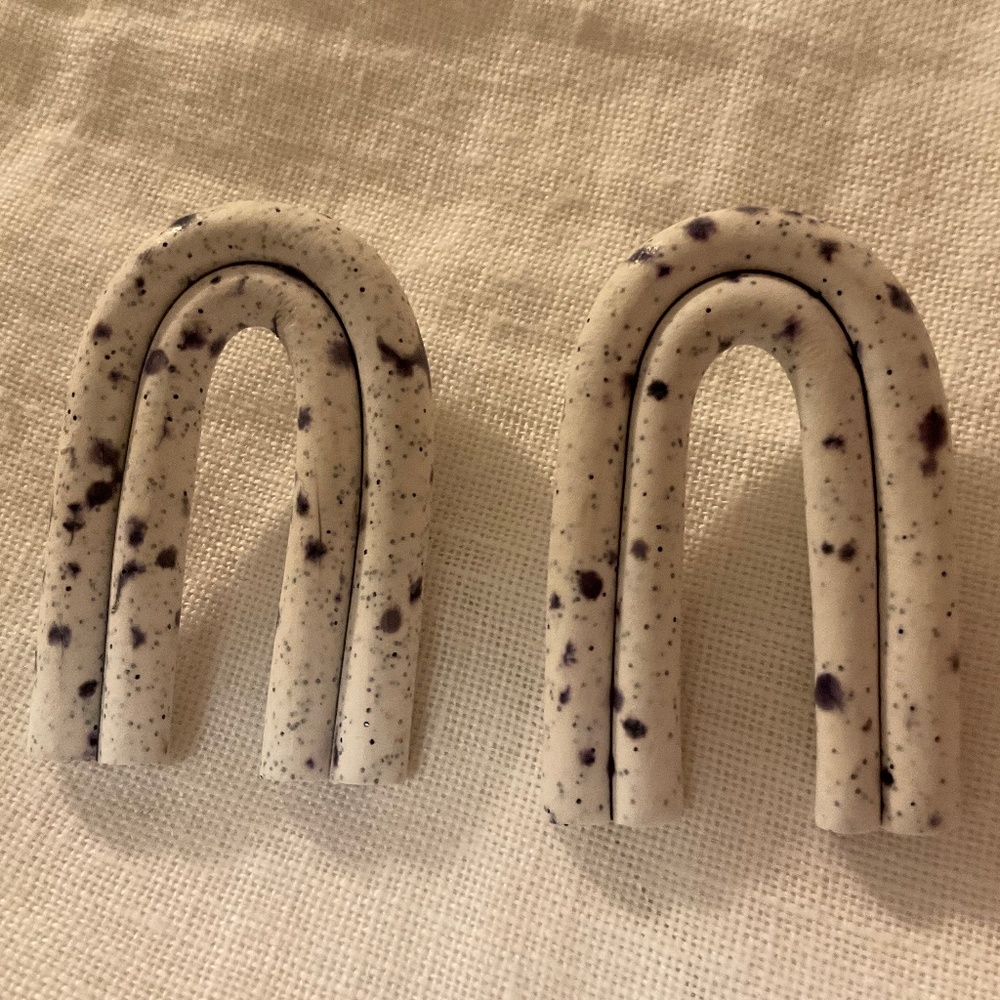 Ceramic clay modern arch earrings